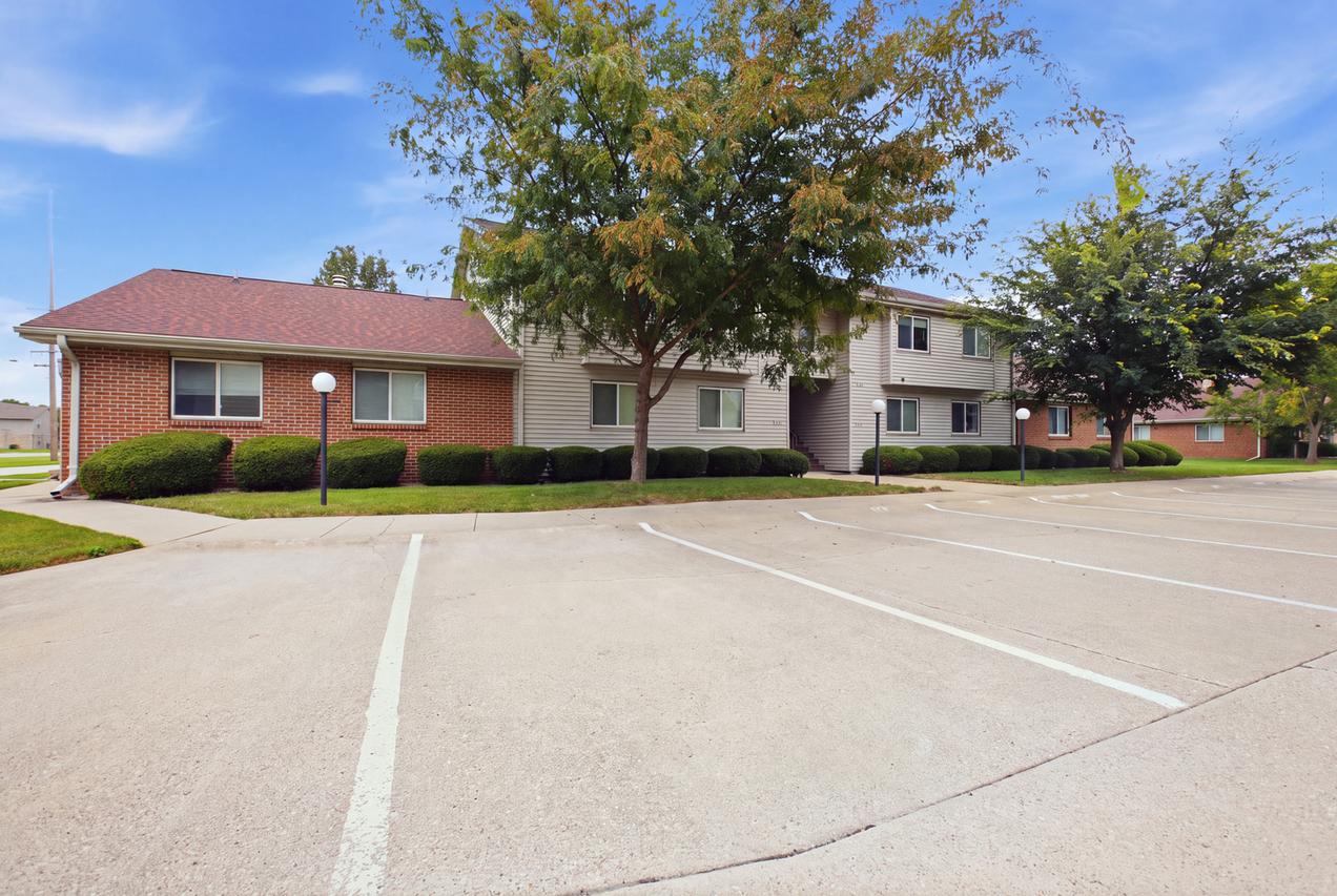 904 Kara Dr., Champaign, IL 61822