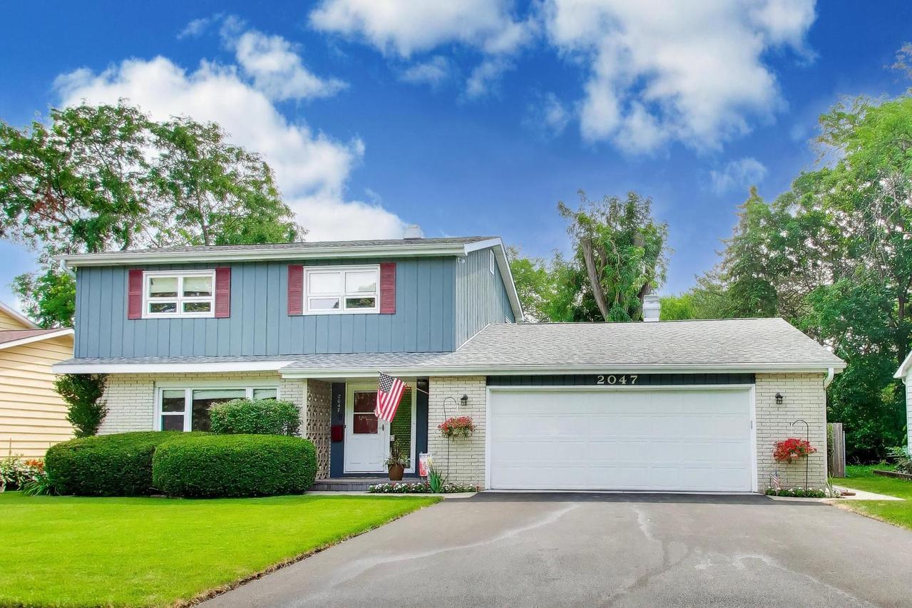2047 Chestnut St., Waukegan, IL 60087