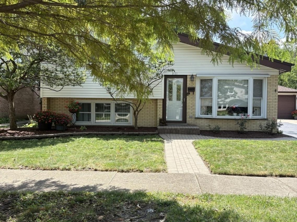 5171 Otto Pl., Oak Lawn, IL 60453