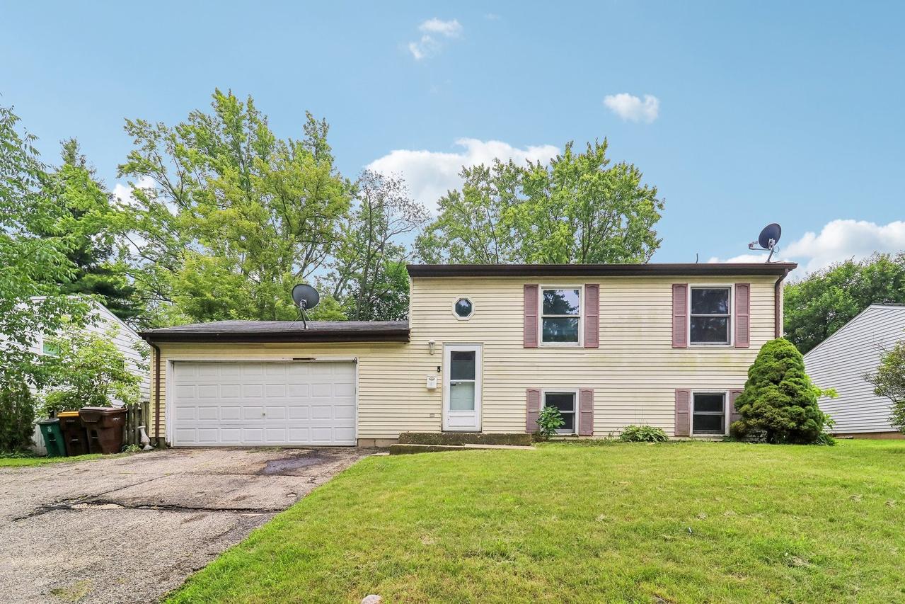 107 W Melody Ln., Woodstock, IL 60098