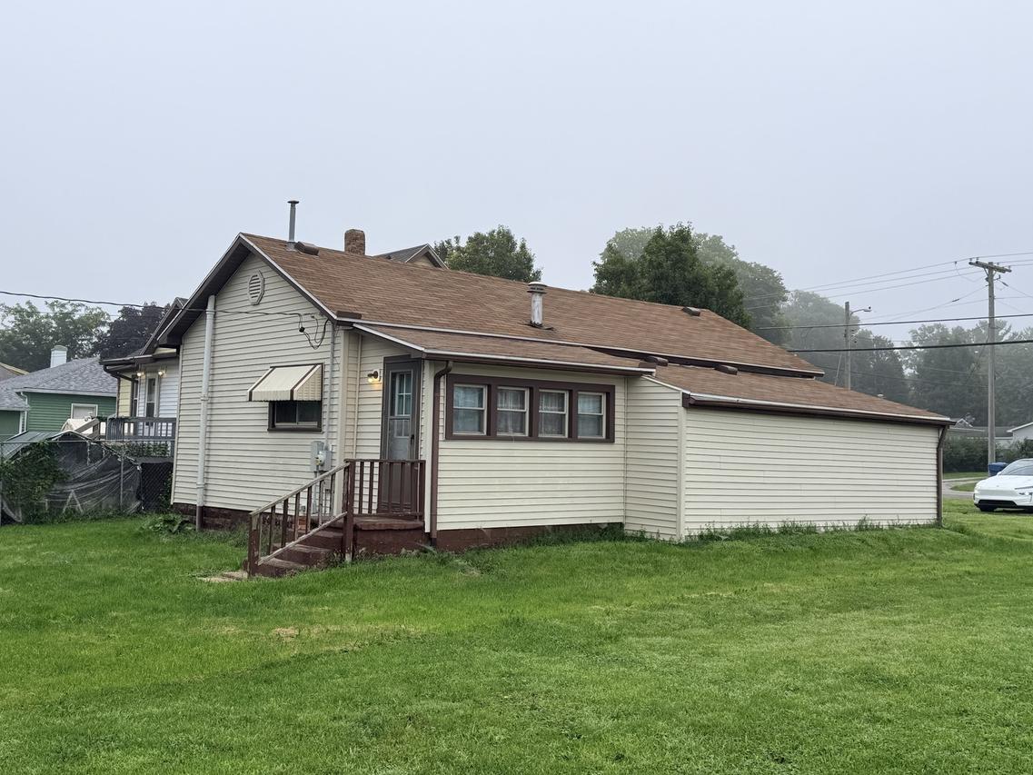 211 N 3rd St., Hoopeston, IL 60942