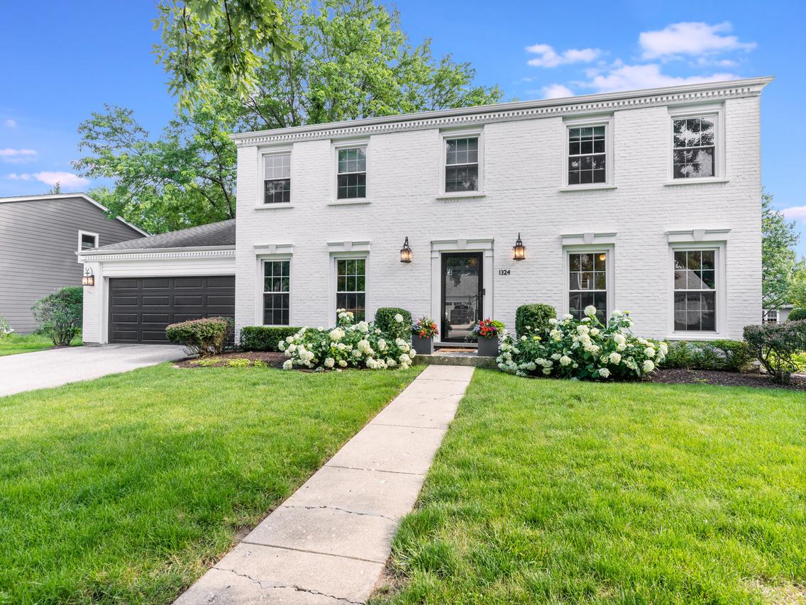1324 Culpepper Dr., Naperville, IL 60540