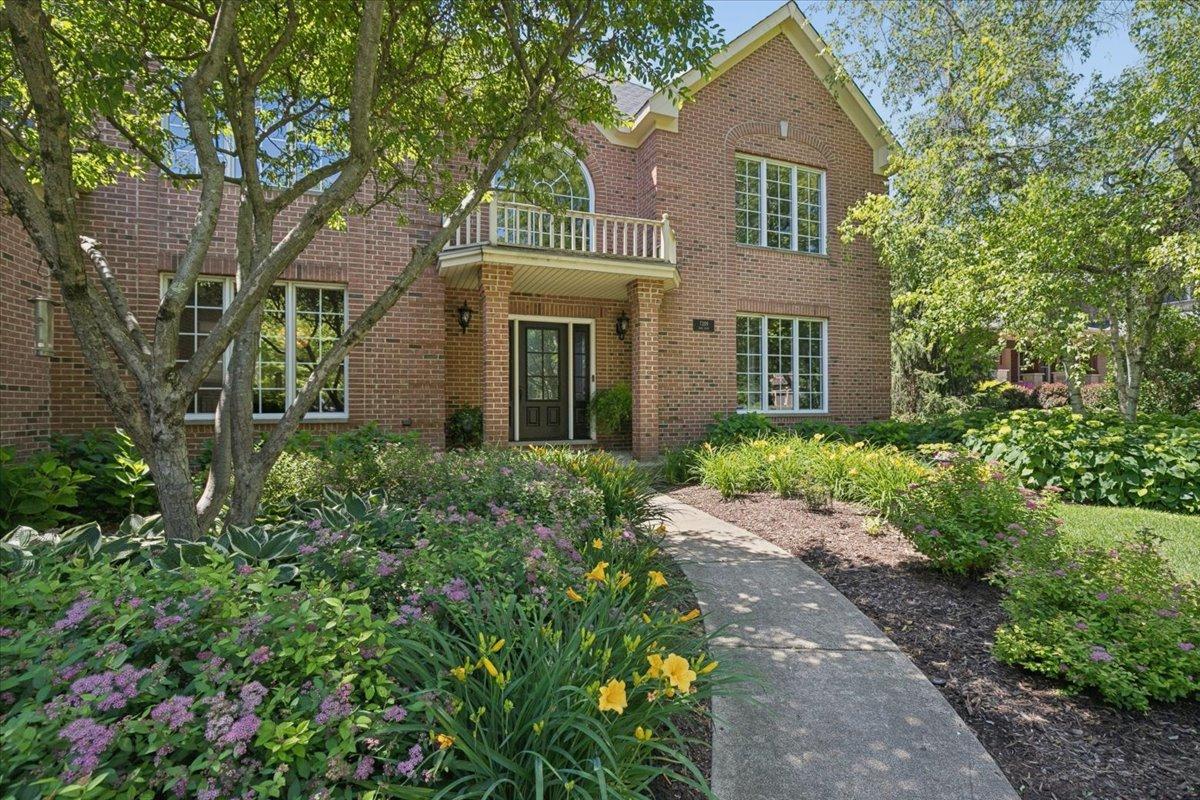 7209 Brae Ct., Gurnee, IL 60031