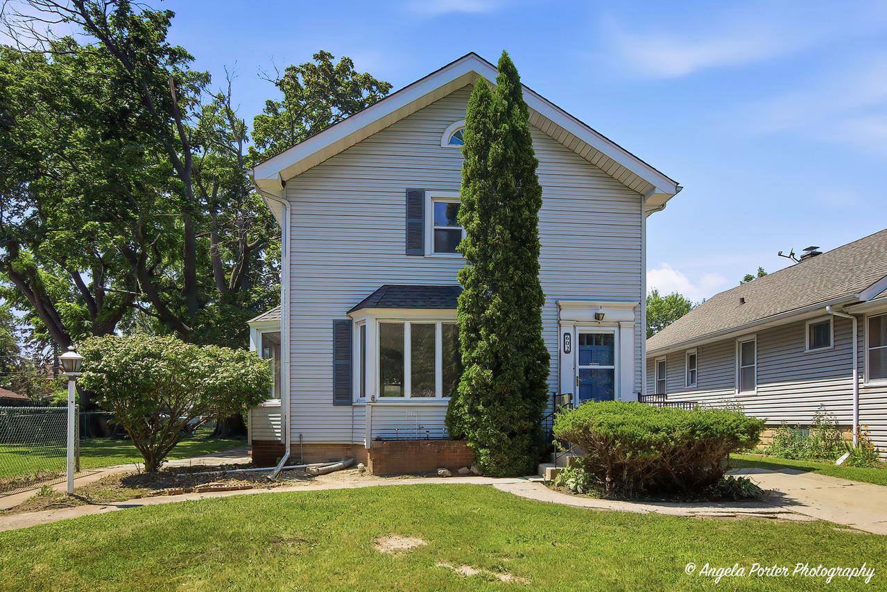 602 Judge Ave., Waukegan, IL 60085