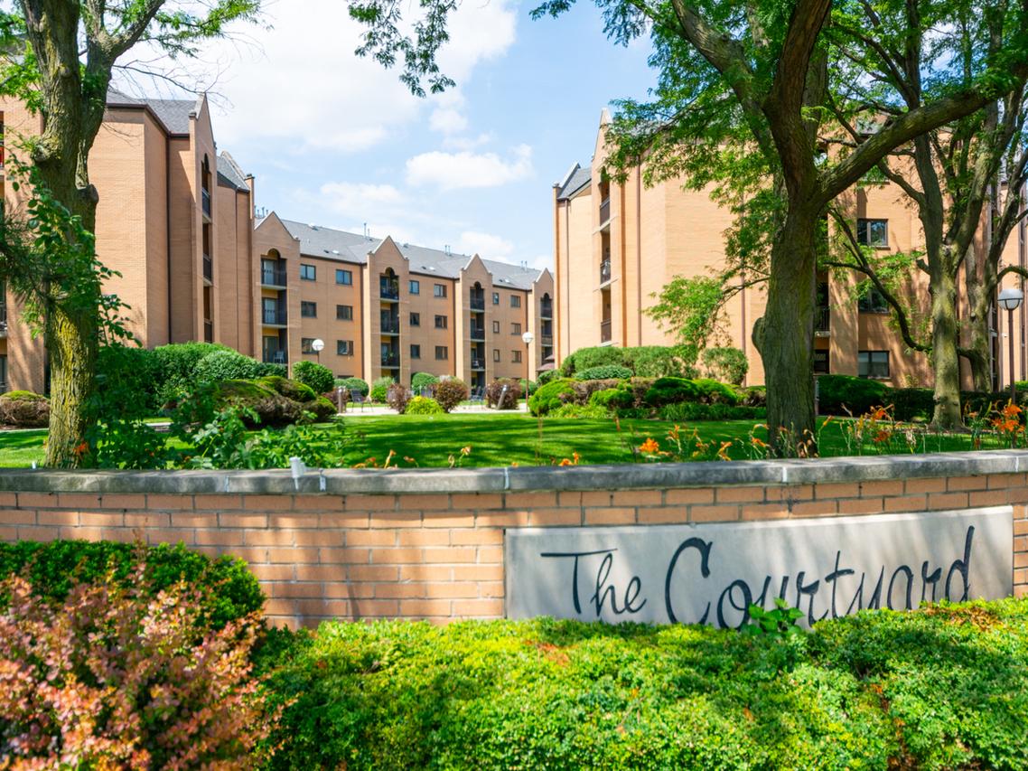 7410 W Lawrence Ave. #324, Harwood Heights, IL 60706