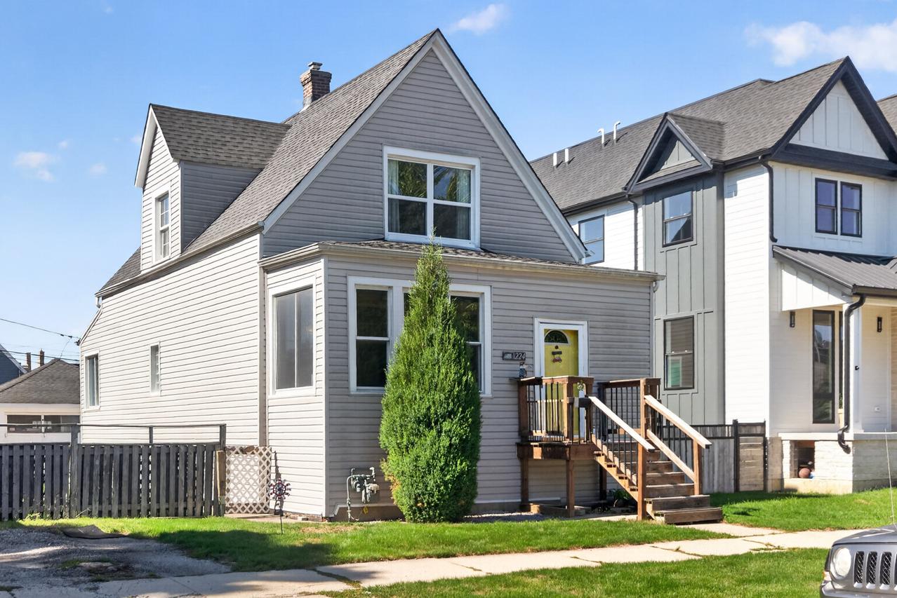 1224 Gunderson Ave., Berwyn, IL 60402