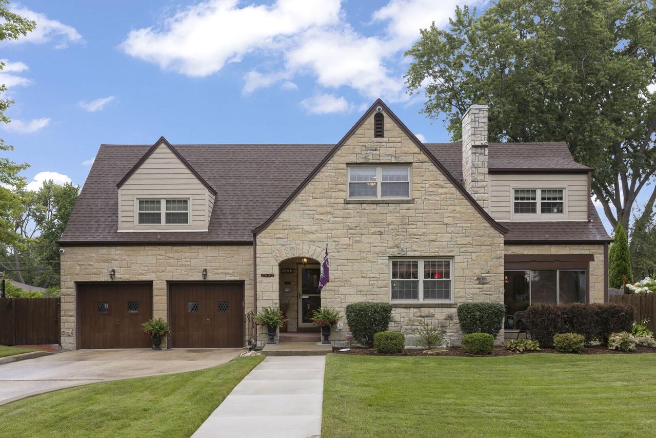 1219 Taylor St., Joliet, IL 60435
