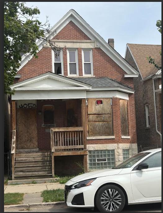 4050 W Fifth Ave., Chicago, IL 60624