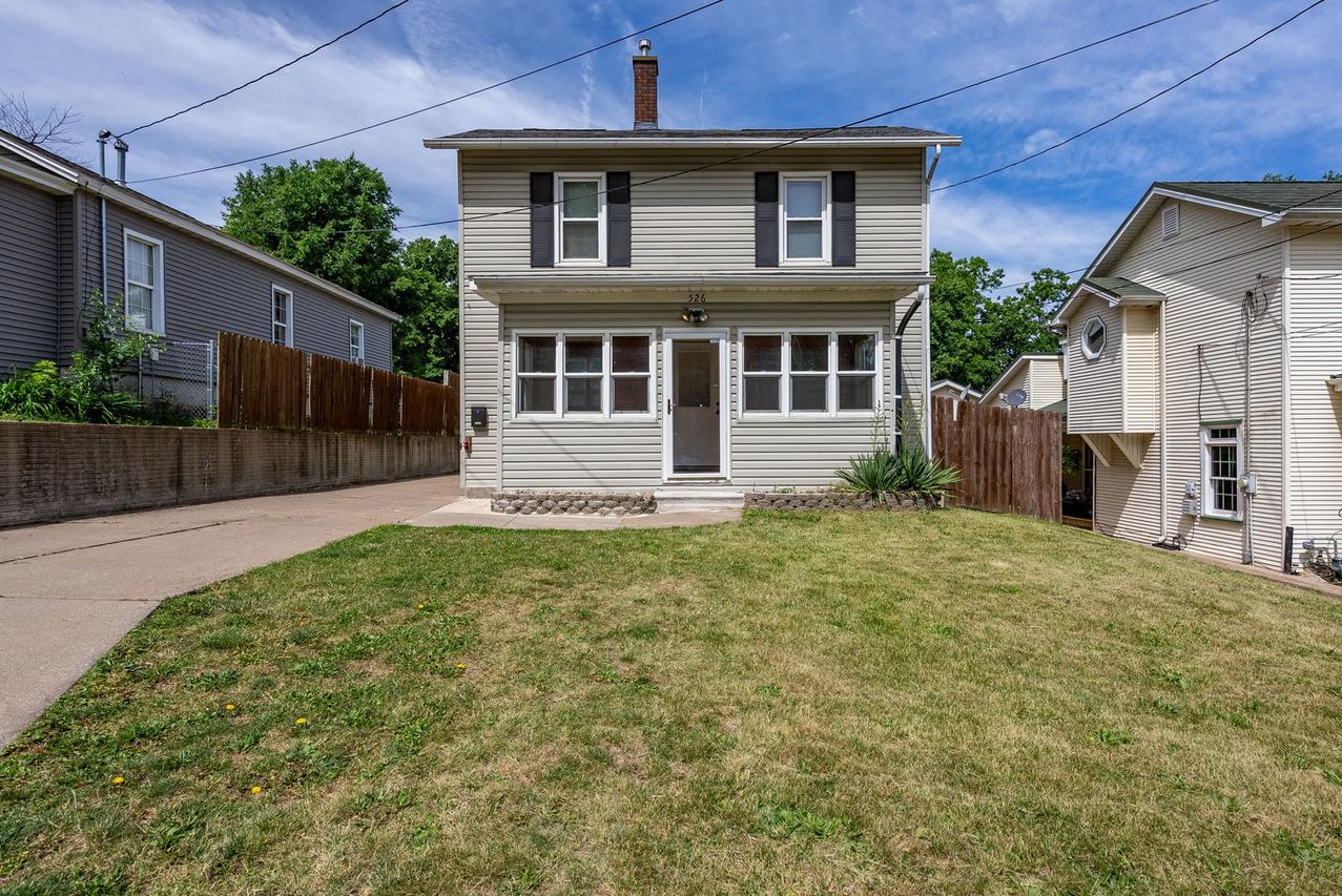 526 31st St., Rock Island, IL 61201