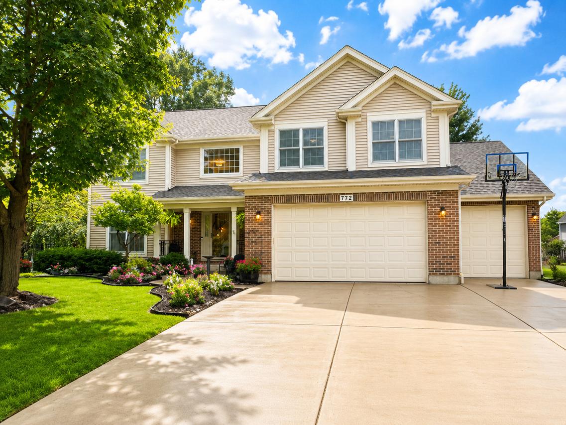 772 Brookstone Rd., Grayslake, IL 60030