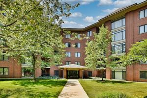 865 E 22nd St. #124, Lombard, IL 60148