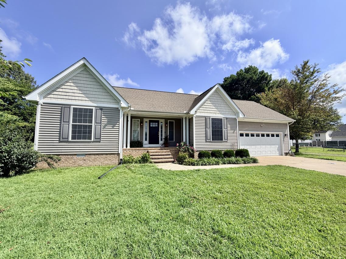 1207 White Pine Ln., Metropolis, IL 62960