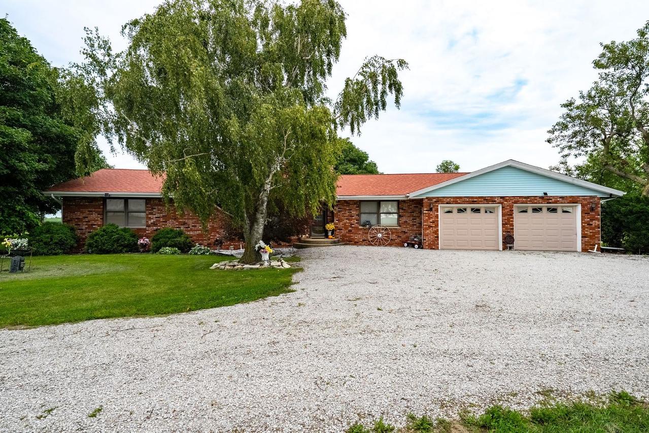 25823 E 2400 North Rd., Odell, IL 60460