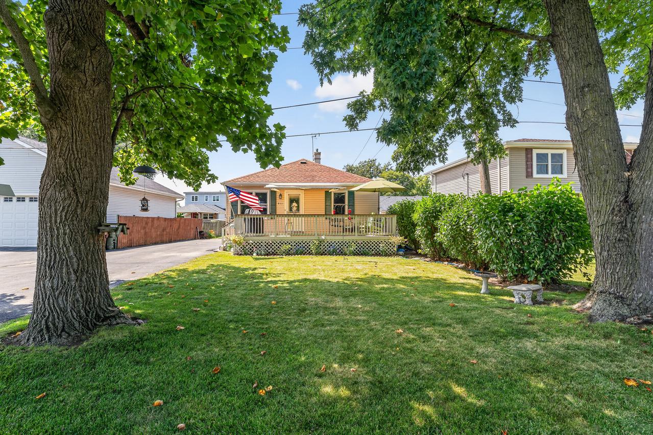 611 Table St., Lockport, IL 60441