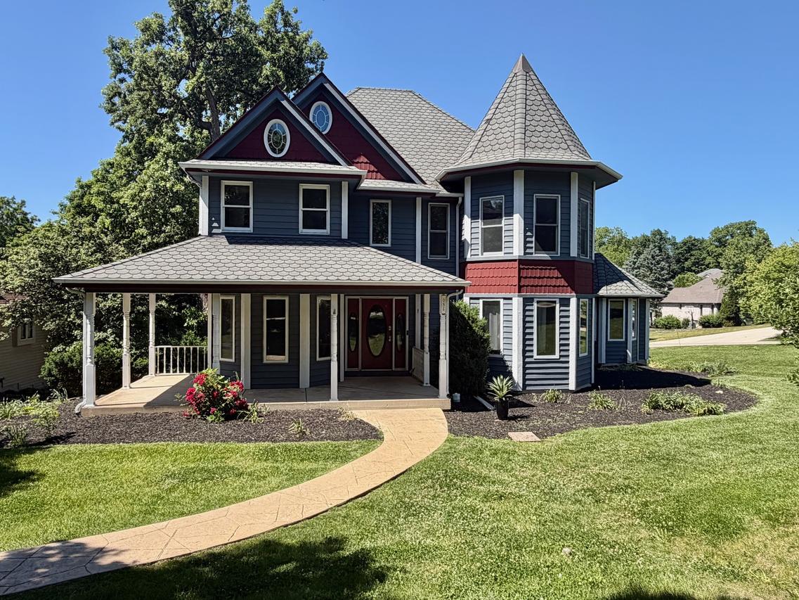 1 Genesee Ct., Bolingbrook, IL 60440