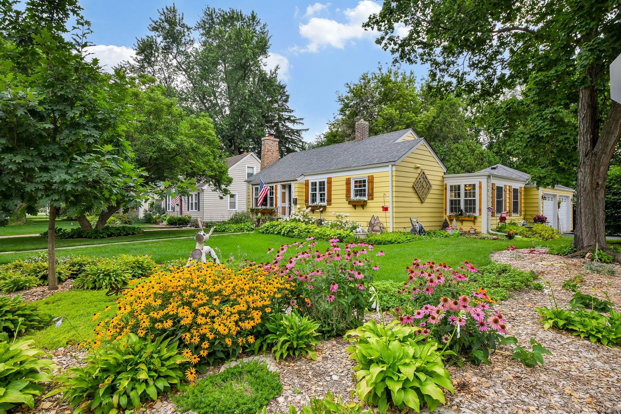 812 Richards St., Geneva, IL 60134