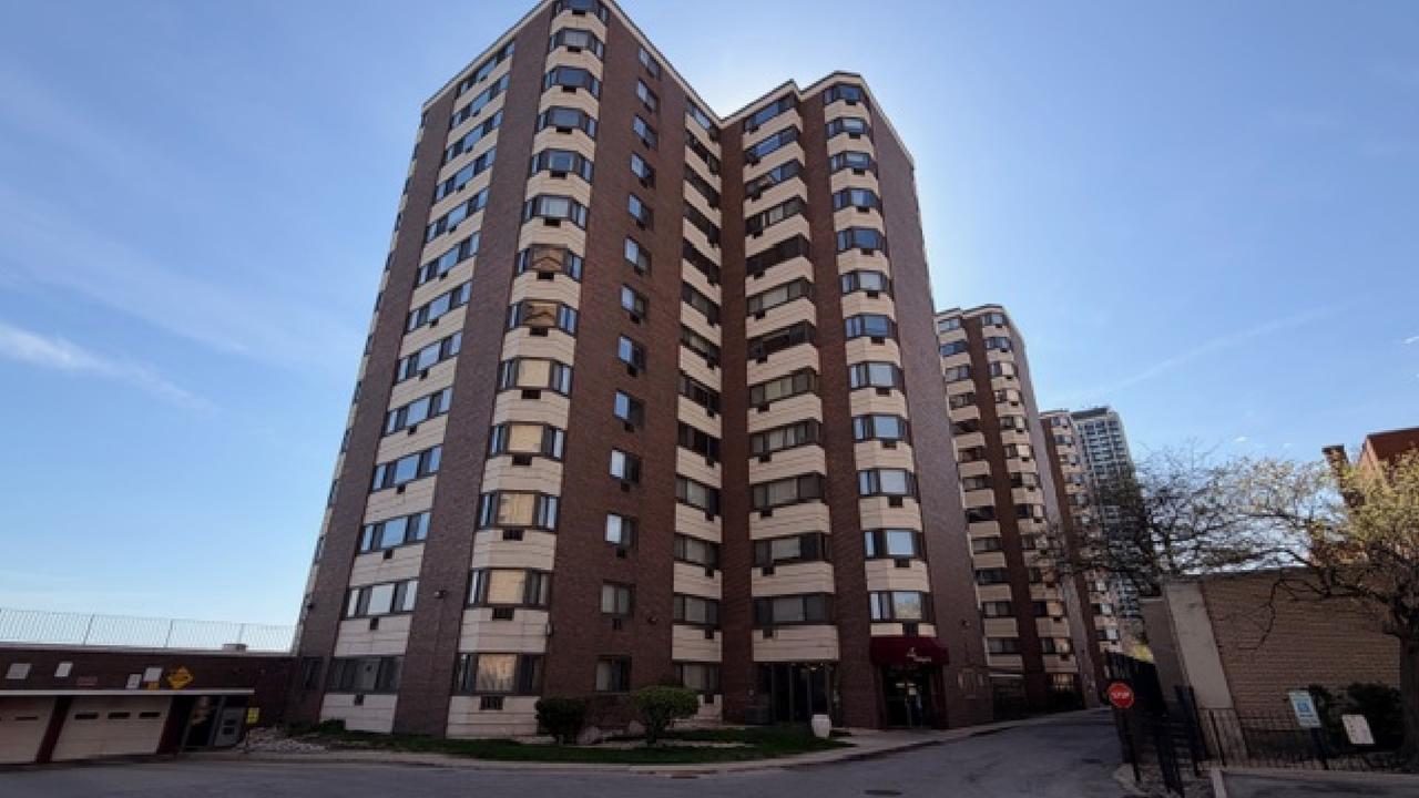 7337 S South Shore Dr. #412, Chicago, IL 60649