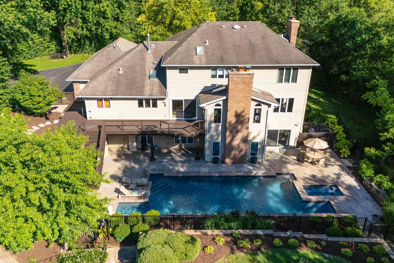 4525 Red Oak Ln., Long Grove, IL 60047