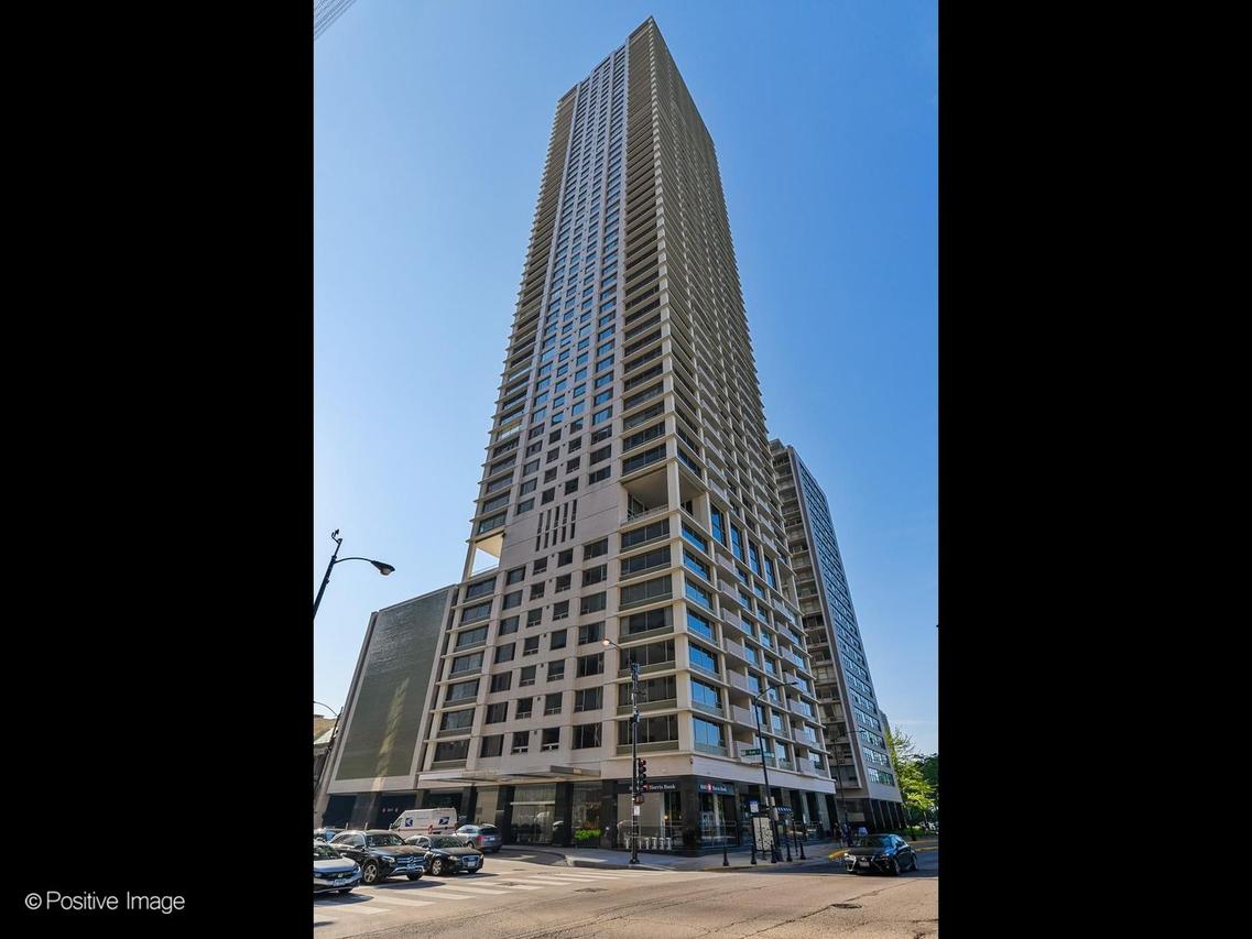 1000 N Lake Shore Plz. #44B, Chicago, IL 60611
