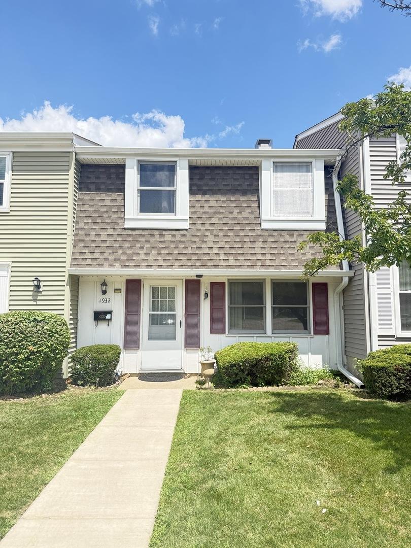 1932 Farnham Ct., Schaumburg, IL 60194