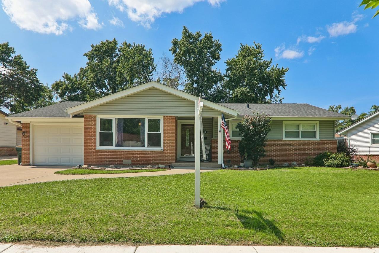 1212 Carswell Ave., Elk Grove Village, IL 60007