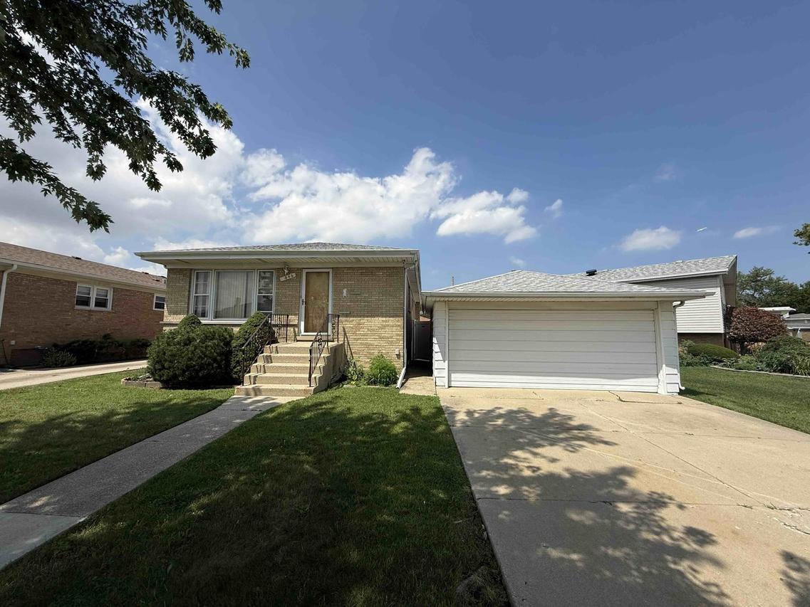 9846 Sterling Ln., Schiller Park, IL 60176