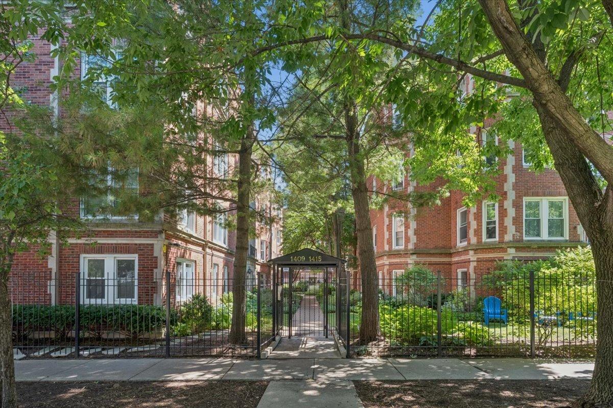 1411 W Farwell Ave. #M3, Chicago, IL 60626
