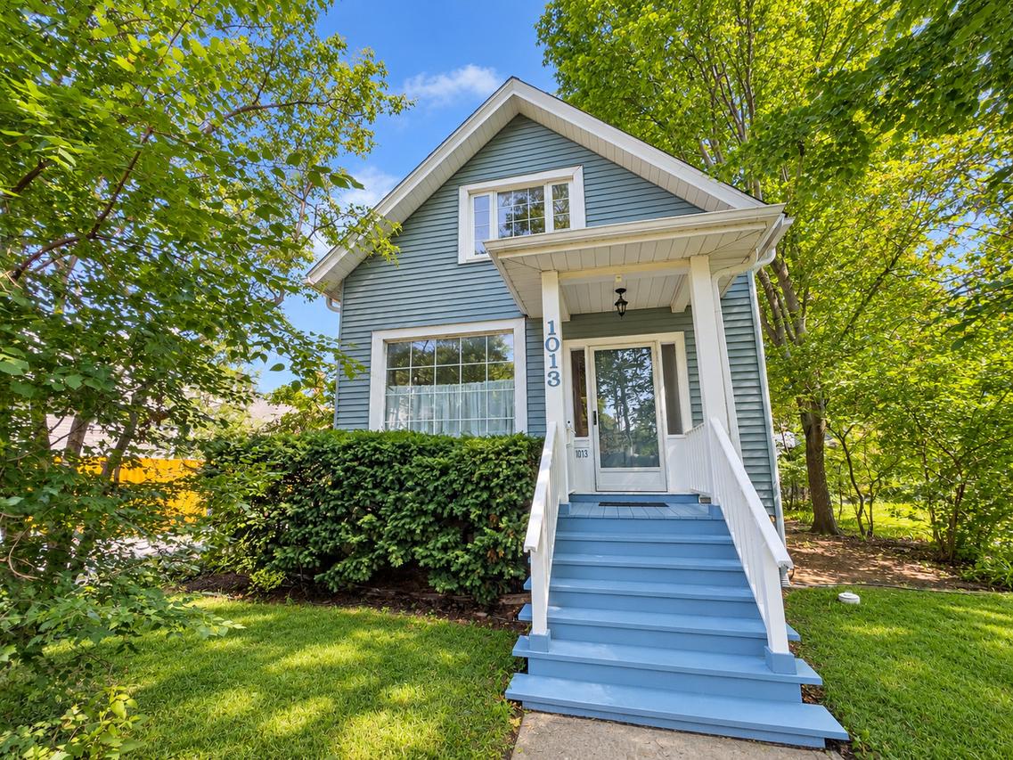 1013 Simpson St., Evanston, IL 60201
