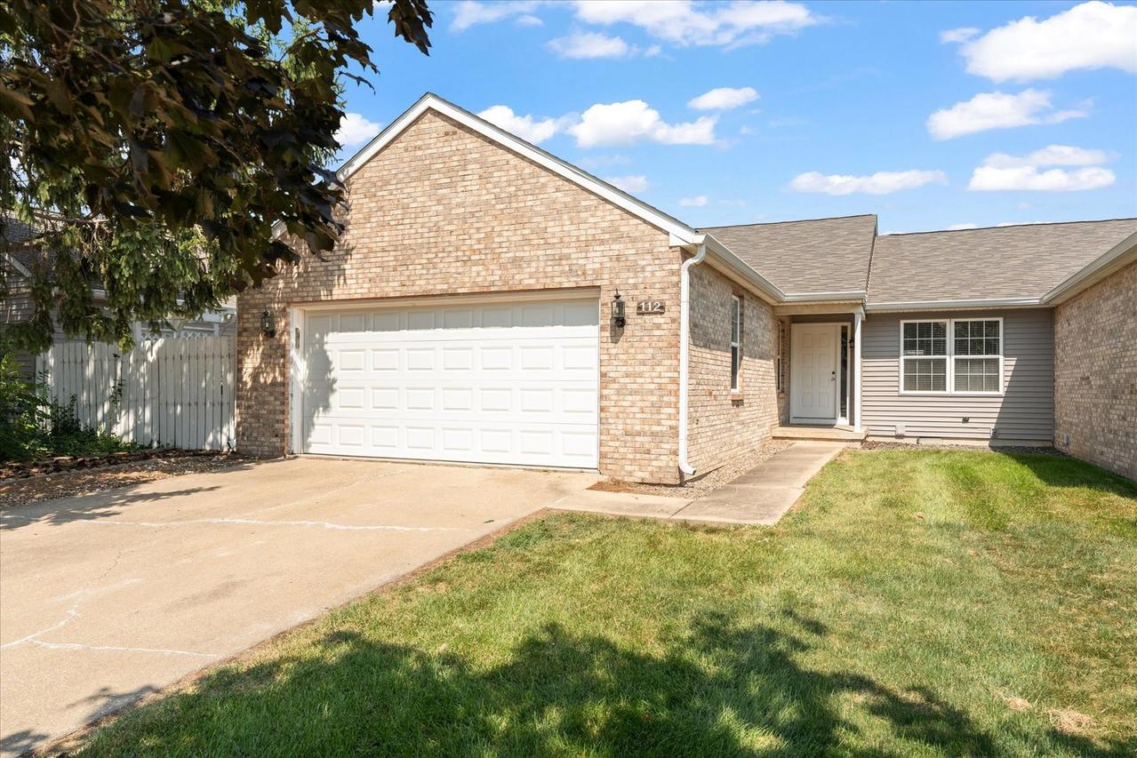 112 W Tomaras Ave., Savoy, IL 61874