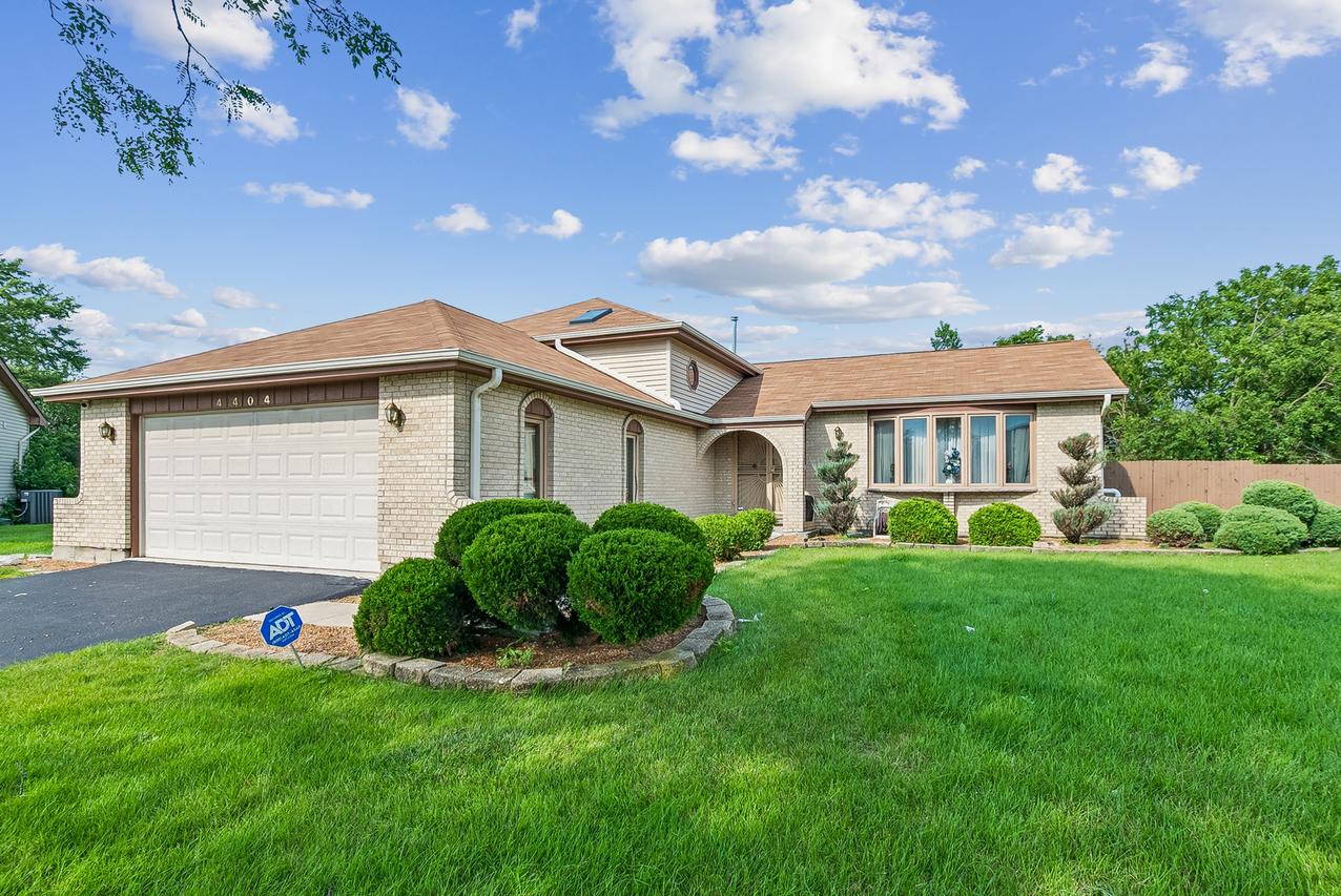 4404 Bretz Dr., Richton Park, IL 60471