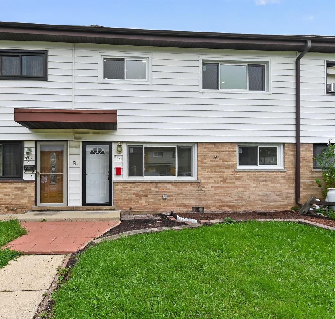 257 Dover Dr. #c, Des Plaines, IL 60018