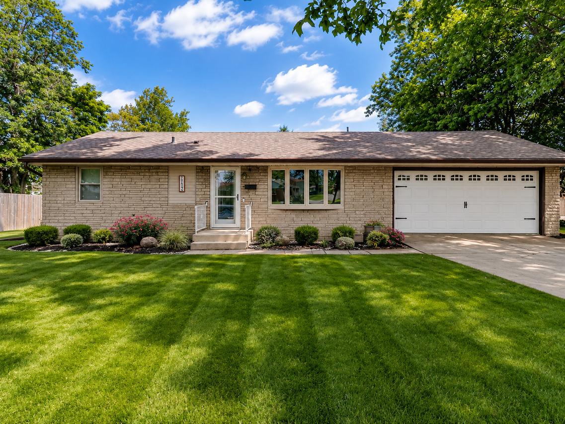 1112 Beechwood Ave., Bloomington, IL 61701