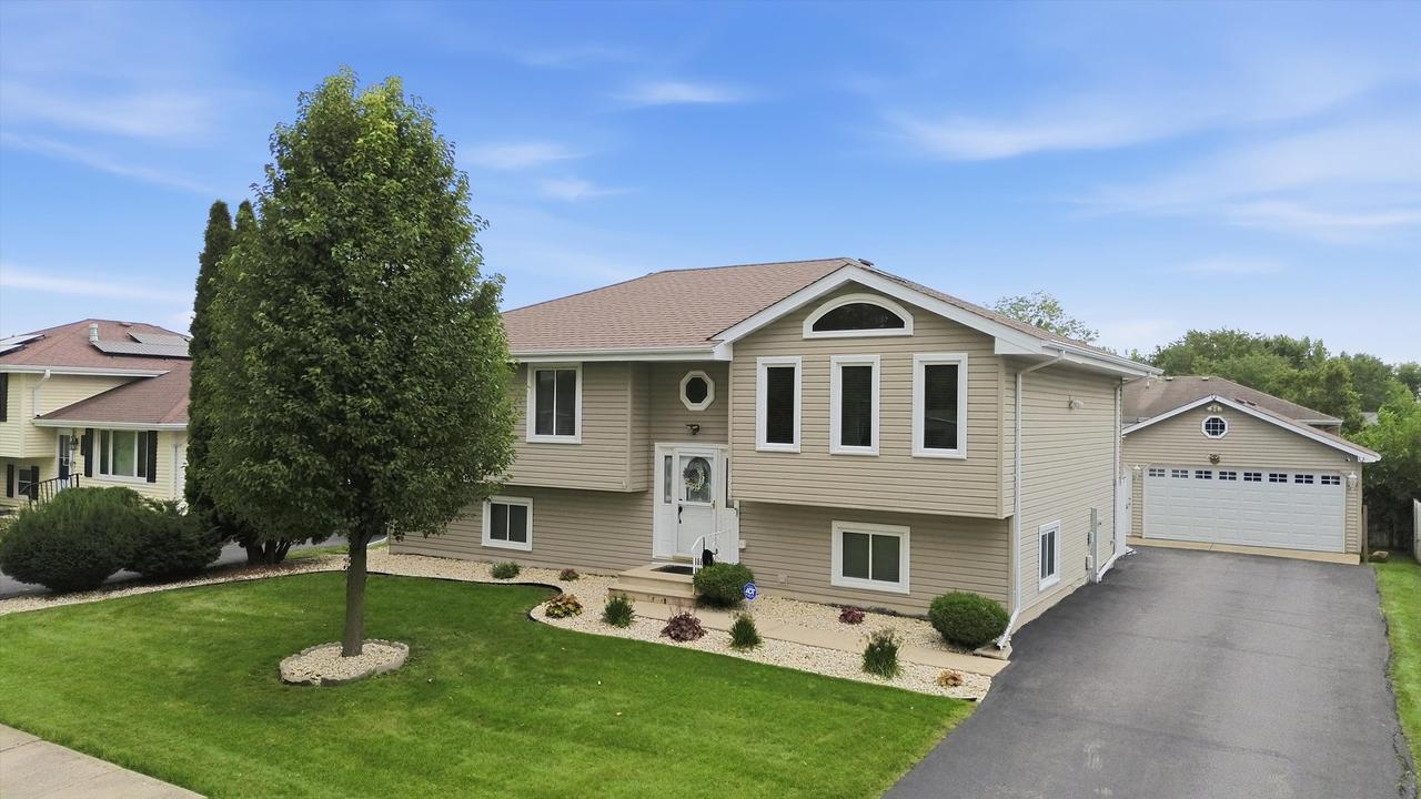 2902 Streitz Dr., Joliet, IL 60435