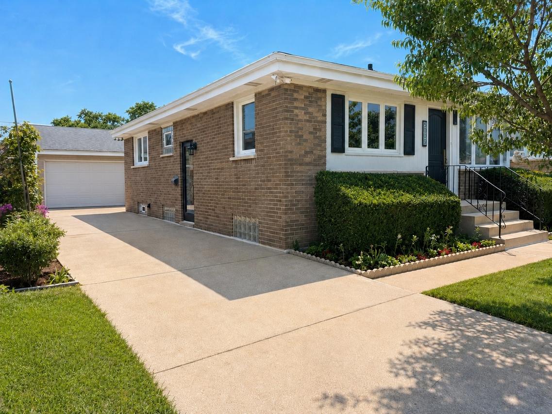 5009 N Ozark Ave., Norridge, IL 60706