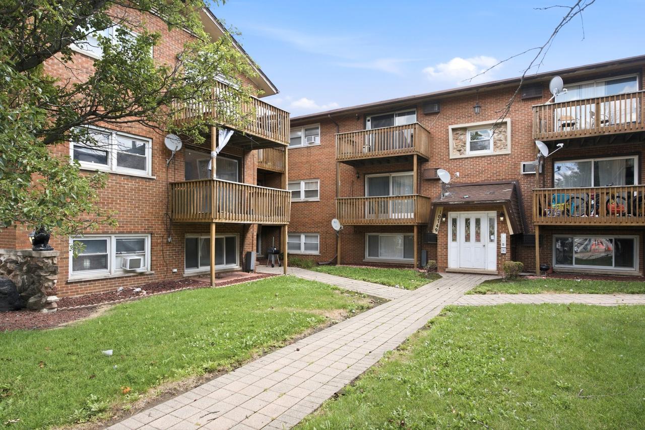 10747 S Harlem Ave. #2A, Worth, IL 60482