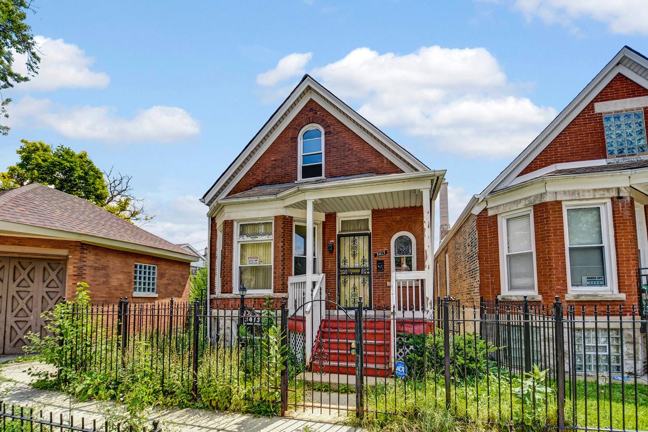 3413 W Carroll Ave., Chicago, IL 60624
