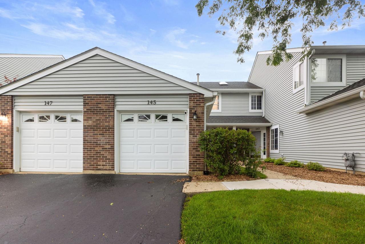 145 Winchester Dr., Streamwood, IL 60107