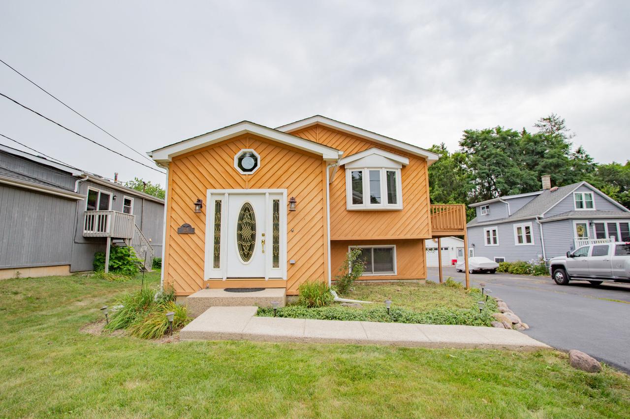224 E Grand Ave., Fox Lake, IL 60020