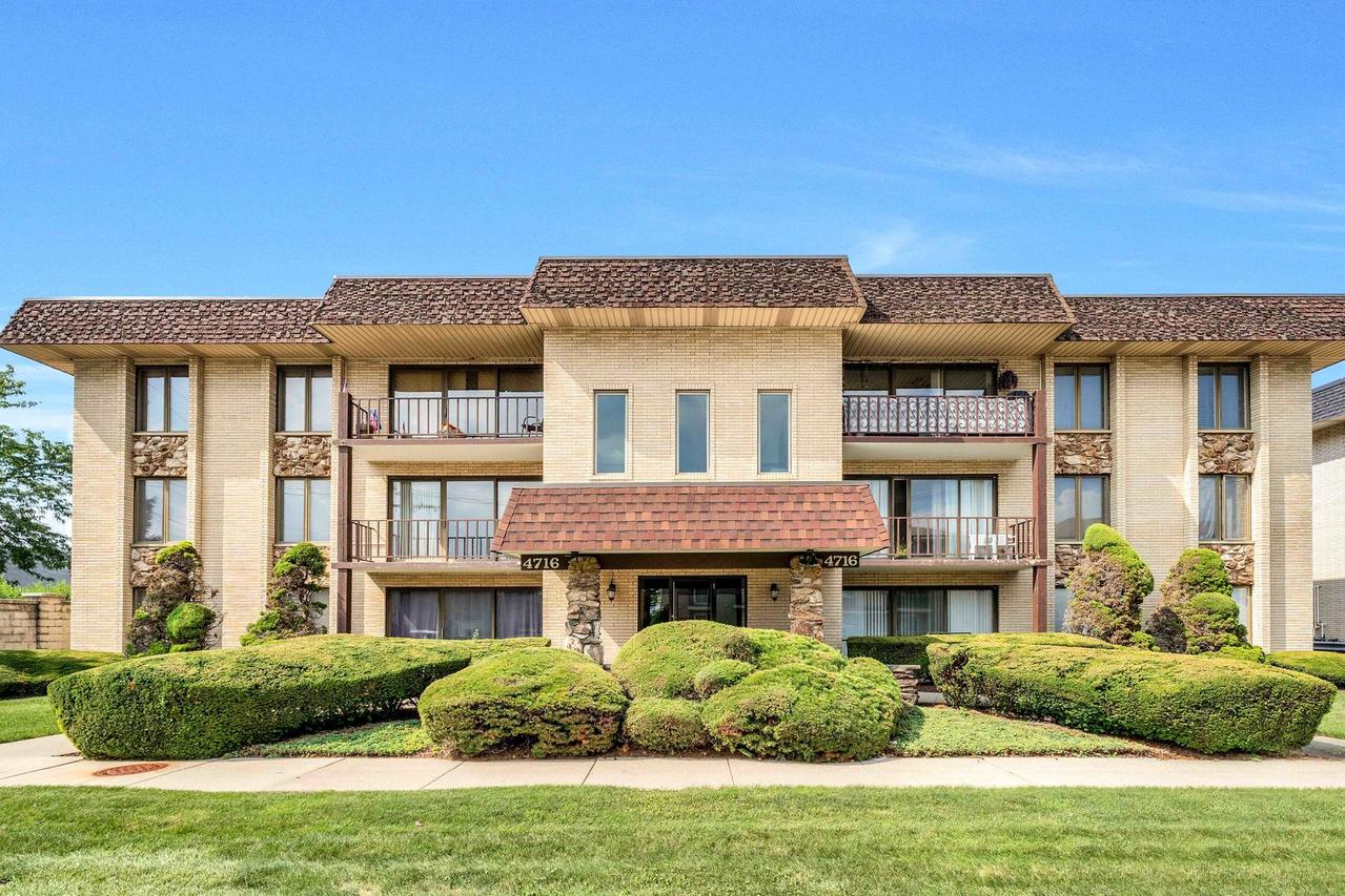 4716 W 106th Pl. #1C, Oak Lawn, IL 60453