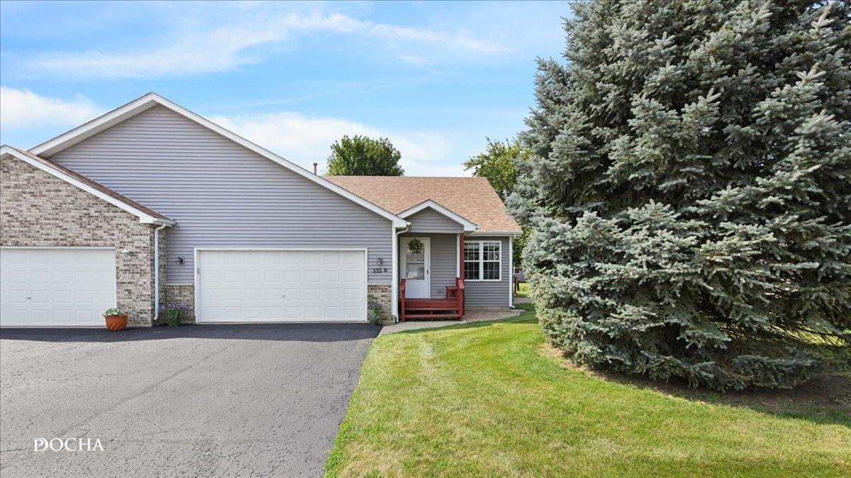 335 B Warren St. #B, Somonauk, IL 60552