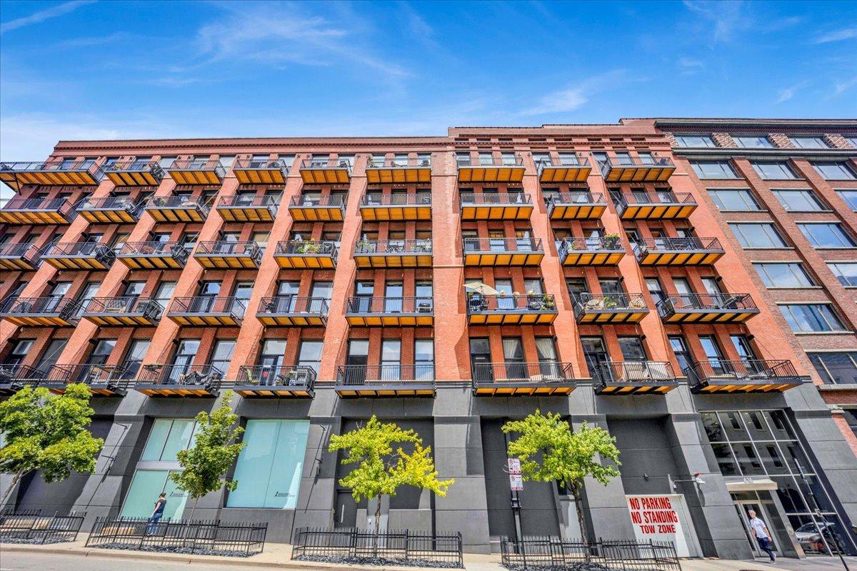 616 W Fulton St. #212, Chicago, IL 60661