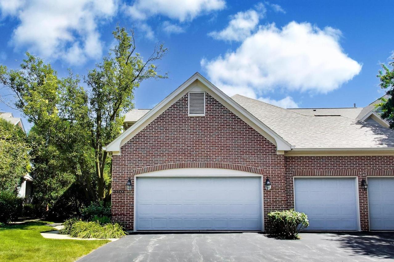2107 Norwich Ct., Glenview, IL 60026