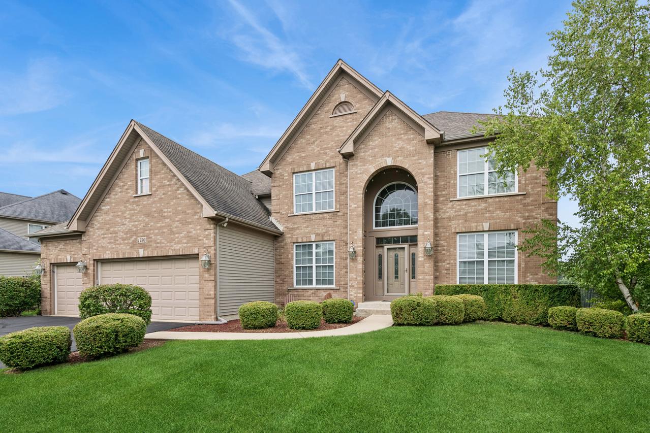 1790 Queensport Dr., Crystal Lake, IL 60014