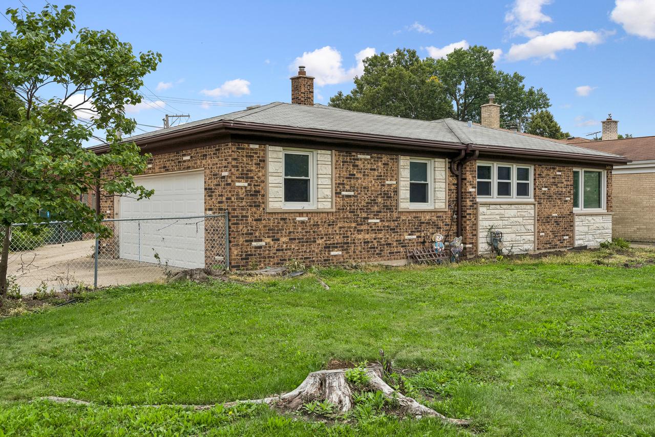 5905 N Oketo Ave., Chicago, IL 60631