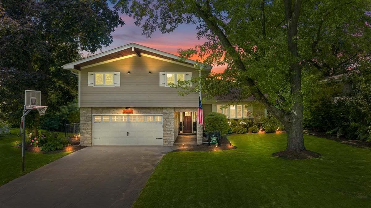 S758 Grant St., Winfield, IL 60190