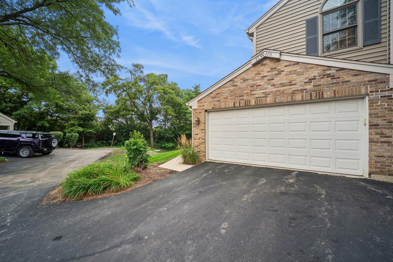 27W175 Emerson Ct. #175, Winfield, IL 60190