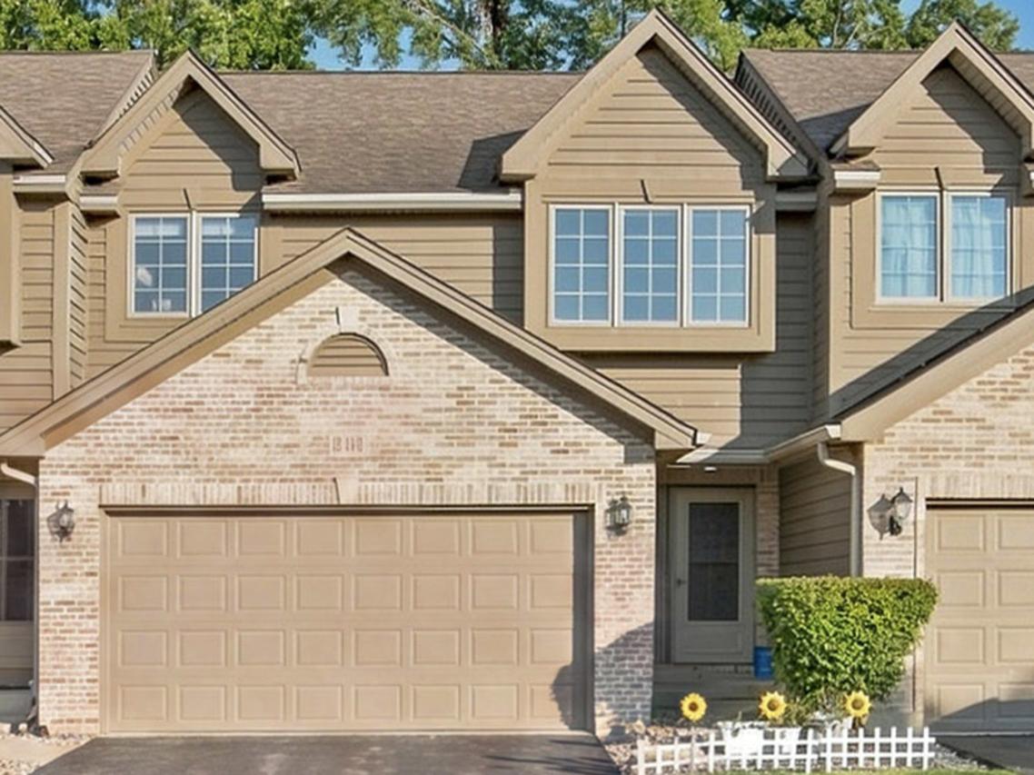 955 Ascot Dr., Elgin, IL 60123