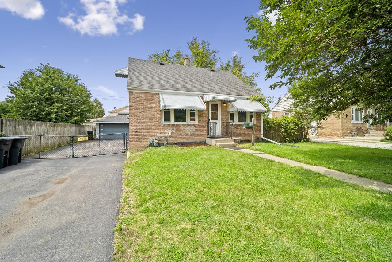 4702 River Rd., Schiller Park, IL 60176