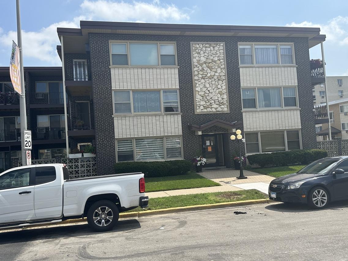 3001 N Paris Ave. #306, River Grove, IL 60171