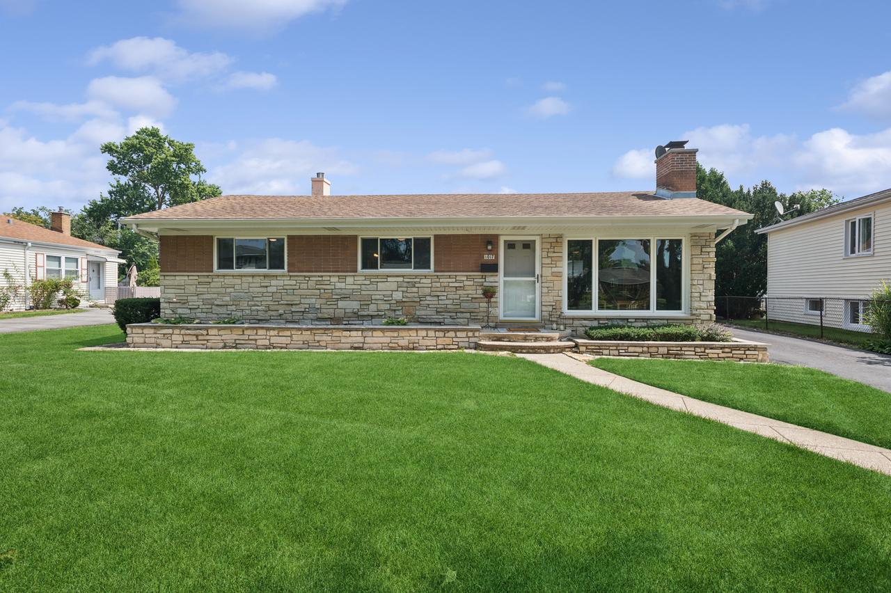 1017 S Norbury Ave., Lombard, IL 60148